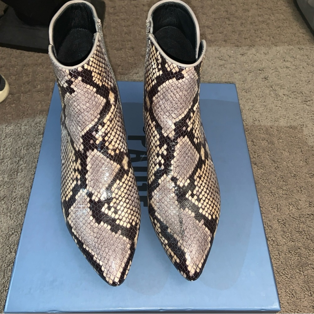 Paige Catherine Snakeskin-Embossed Leather Ankle Boots sz 5.5